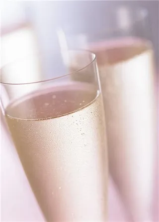 酒水特写高清免抠