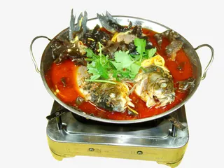 沙茶鲜菌鲫鱼锅免抠