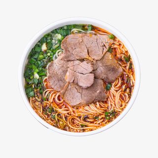 大碗牛肉面  面条  手拉面免抠