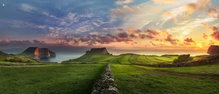 草原夕阳唯美海报图高清