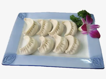 装在盘子里的饺子免抠