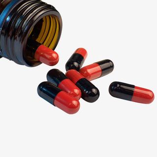 药丸卡通矢量图免抠