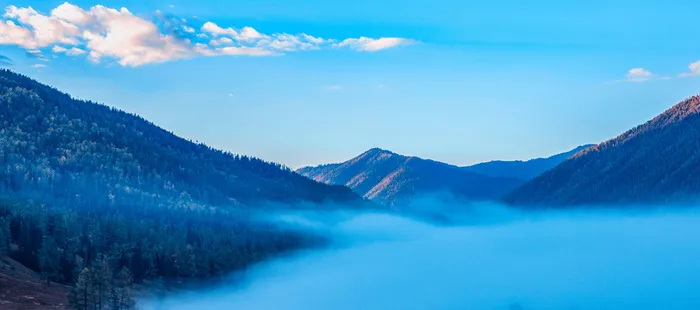 山川云雾自然风光大气蓝色banner高清