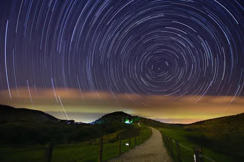 星空图片星星的轨迹免抠 星空图片星星的轨迹免抠