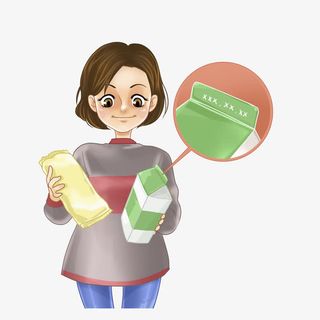 短发女孩吃早餐查看生产日期免抠