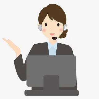 带着耳麦玩电脑的女人免抠