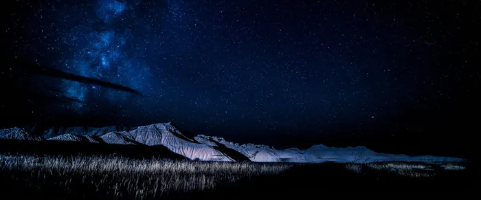 夜晚梦幻星空背景素材高清