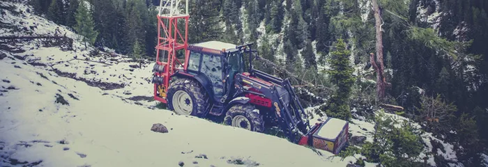 冬日伐木背景图高清