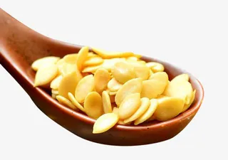 勺子里的西瓜子仁免抠