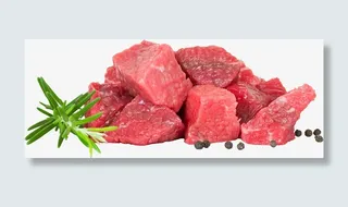 新鲜红色的牛肉块免抠