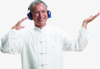 戴耳机的人免抠