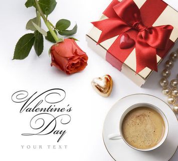 玫瑰花与礼包免抠