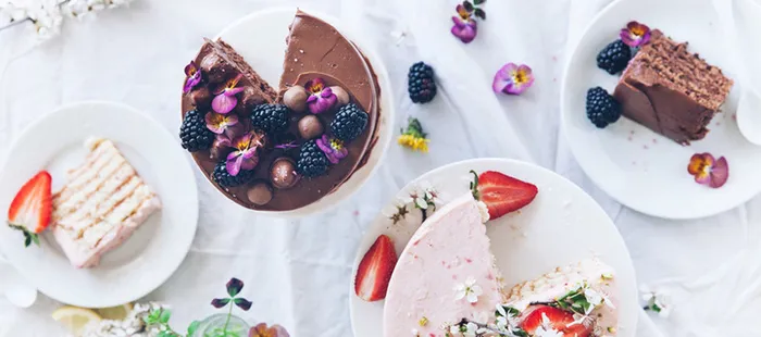 简约蛋糕背景banner高清