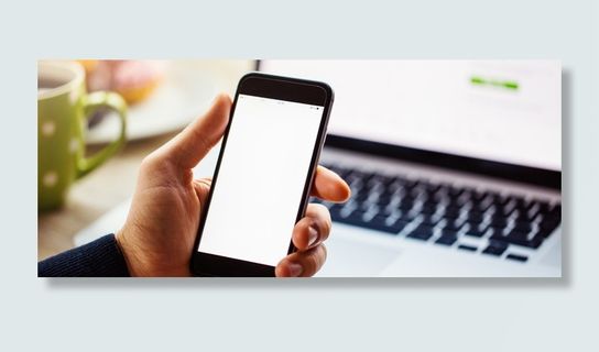 使用手机的商务人士高清图片高清