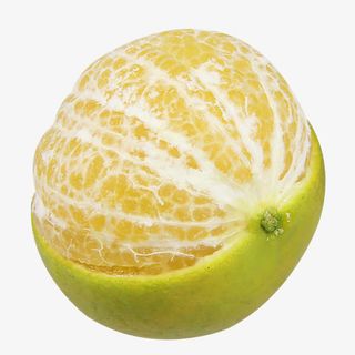 剥开一半的皇帝柑手剥橙实物免抠免抠