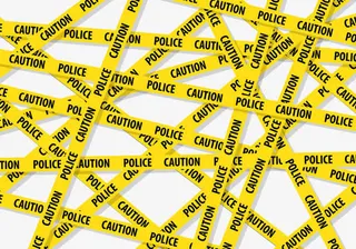 相互交错的黄色警戒线免抠