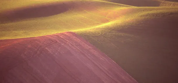 高清山坡摄影免抠
