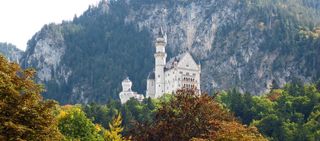 高山森林城堡高清