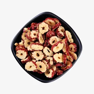 一碟晒干的红枣片免抠