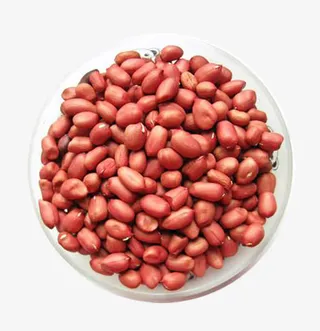 一盘儿红色花生米免抠