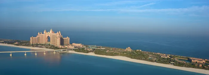 旅游度假建筑海边城市背景banner高清