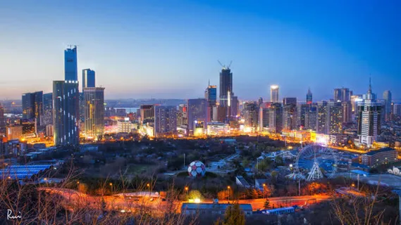 明亮灯光城市摩天轮免抠