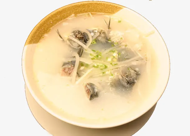 萝卜丝鲫鱼汤免抠