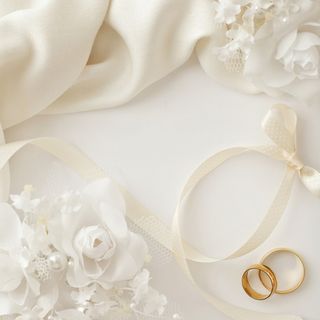 金戒指与丝带珠宝首饰高清图片高清