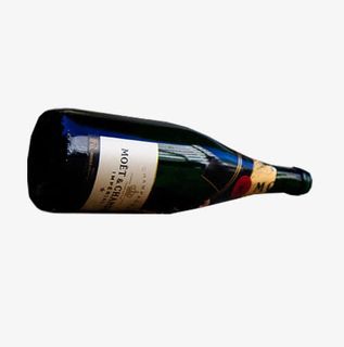 空酒瓶躺着的酒瓶免抠