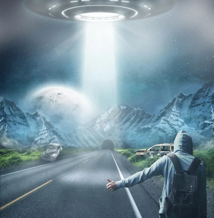 旅行者与UFO背景高清