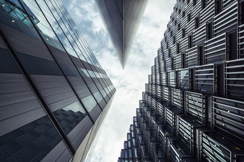 仰视高楼大厦天空免抠