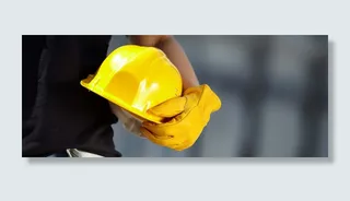 工程师黄色安全帽背景高清