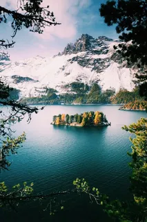 雪山下的森林湖水免抠 雪山下的森林湖水免抠