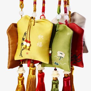 复古风格彩色炭包免抠