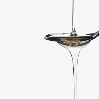 勺子上流淌着糖浆免抠