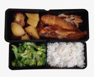 日式鱼便当免抠