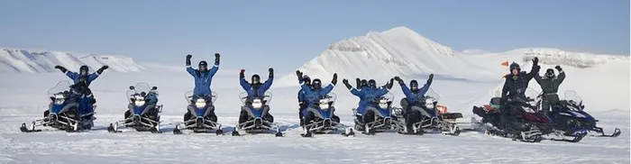 冰山滑雪高清