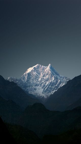 大气深灰色山区风景H5背景素材高清