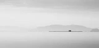 灰色大气中国风壁纸免抠