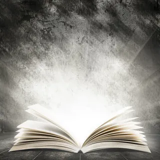 发光的书本免抠