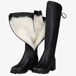 女士靴子里的毛毛免抠