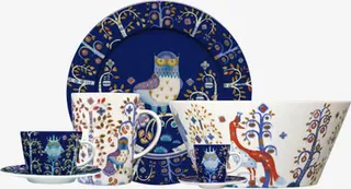 青花瓷水杯瓷盘套装免抠