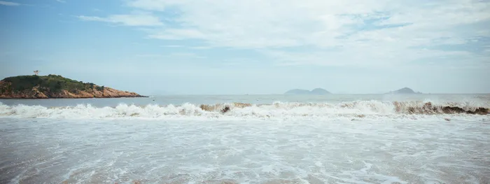 简约唯美大海浪花海滩背景高清