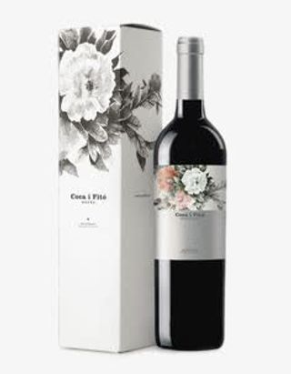 高清摄影白色的纸盒包装红酒造型免抠