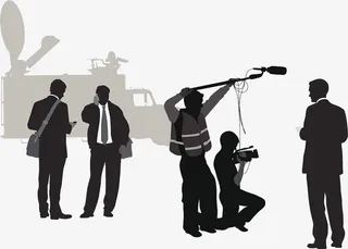 记者实地采访剪影免抠