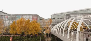 泉城广场摄影免抠