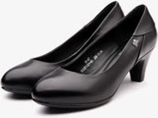 黑色简约春季女士皮鞋免抠