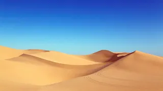 广阔的沙漠美景高清