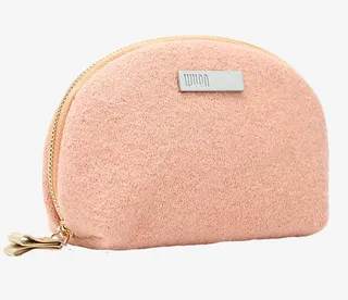 厚实化妆包免抠