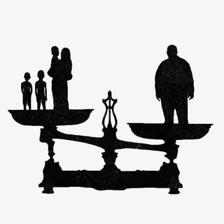 黑色家庭天平免抠